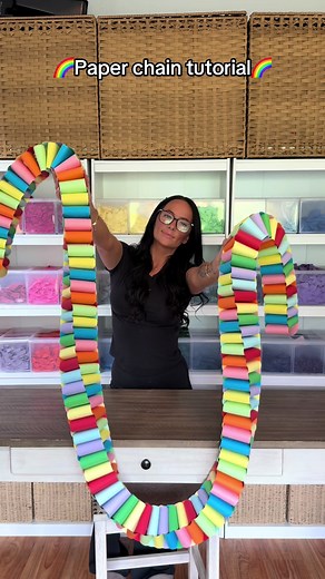 Paper Chain Tutorial for Colorful 4th Birthday