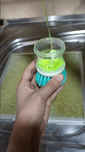 ✨ Easy kitchen hood cleaning! Watch the full video on YouTube 👇 #cleaning #kitchen #tips #asmr