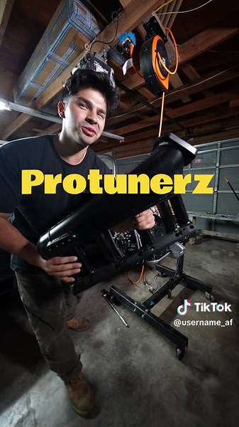 Finally installing what started this whole journey! Installing the @protunerz_com intake manifold! This is an upgraded intake manifold that will give us the ability to make alot more power! #L28et #datsun #280zx #240z