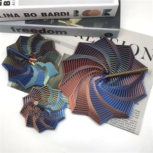 3D Printed Star Fidget Toy with Handle for Dual Sensory Experience Sight and Sound Hypnotizing Visual Stress Relief Fidgeting Accessory Relaxation Stick