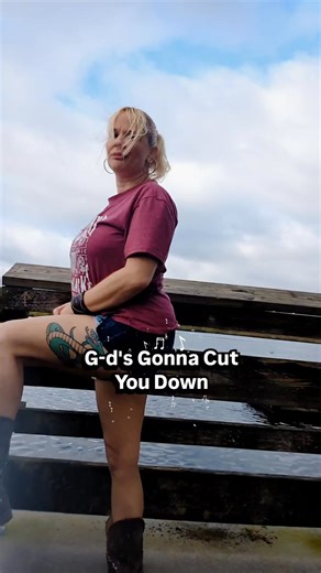 I'm a 4'11" Jewish redneck with powerful pecs 🤠💪🔯 #CountryGirl #PecPop #OutlawCountry | Daisy Chain Cosplay