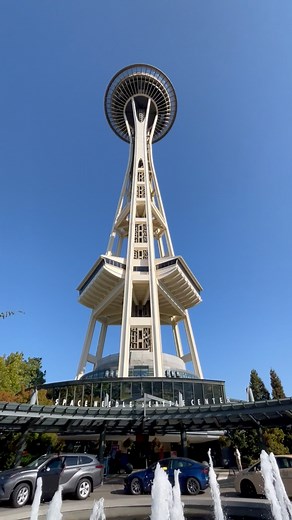 Space Needle #seattle #spaceneedle #height #aerophobia #fypシ゚viralシ #challenge | CJ BU