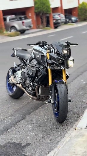 Exploring the Yamaha MT-10: Performance and Features
