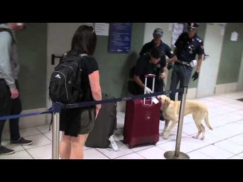 Controlli della Polizia nella stazione Termini di Roma