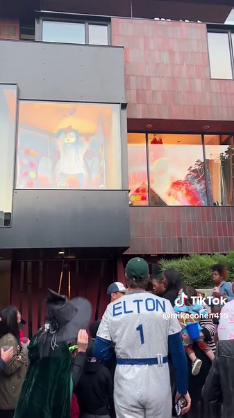 Window dancers on Belvedere Street #fyp #fun #halloween