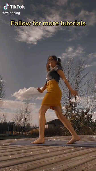 For those of you asking for more dance tutorials, here’s a beginner one to try! Here you’ll see how to transition from the Running Man into a basic glide. Make sure you lift the weight OFF your gliding foot, you don’t want friction on the moving foot. Have fun with it! #learn_to_shuffle #learning_to_shuffle #shuffle_tutorial #dancetutorial #shuffle_girl #shufflecanada