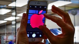 Apple Tops Estimates, But Issues No Guidance - Shares Fall After Hours