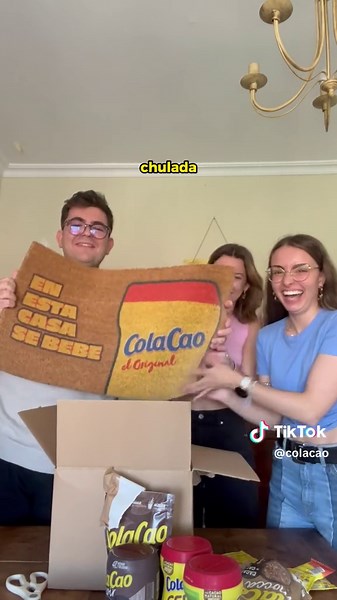 lo realmente importante son esas personas que te hacen sentir en casa 🏡💛 #colacao #amistad #hogar #sorpresa