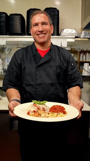 When Lou’s in the kitchen, good things happen 🍝🔥 Golden, breaded chicken topped with marinara, melty mozzarella, and Parmesan…served with a side of spaghetti, because Lou knows how to make everything better. It’s crispy, cheesy, and straight from the heart of Louie’s kitchen. Who’s craving this classic tonight? #LouiesMeridian #LouiesPizzaAndItalian 🍝 Dine-in • Takeout • Delivery available through DoorDash and Uber Eats 📍2500 E Fairview Ave, Meridian, ID 83642 📞 208.884.5200 💻 Order at lou