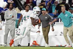 Who Are the Jets-Dolphins Announcers? A Look at ESPN’s Broadcast Team for Monday Night Football