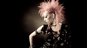 Comparing Emo & Goth: Personalities and Culture - All The Differences