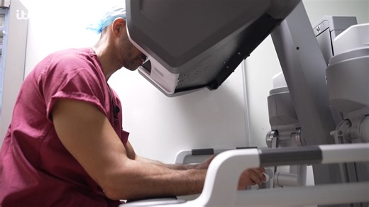 318K views · 1.4K reactions | Gynaecologists at Southmead Hospital in Bristol say a robot is "revolutionising" care for endometriosis patients by speeding up surgeries. It's believed an additional 144 patients will be treated every year with the machine, which allows doctors to operate using robotic arms. Watch the full report on ITVX: https://tinyurl.com/4mwphvut | ITV News West Country | Facebook