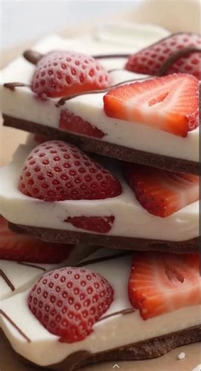No Bake Easy Chocolate Strawberry Yogurt Recipe | Healthy Dessert at Home | Fireless Recipe #shorts