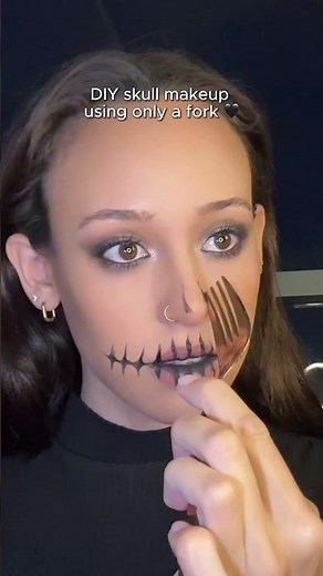 DIY Skull Makeup Using Only a Fork 💀🖤
