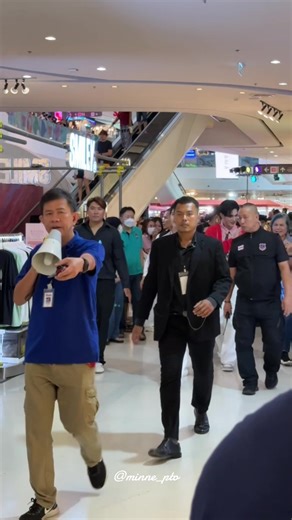 อร้ายยยจะวูบบ ช่วงหันมายิ้มคือตุยย>