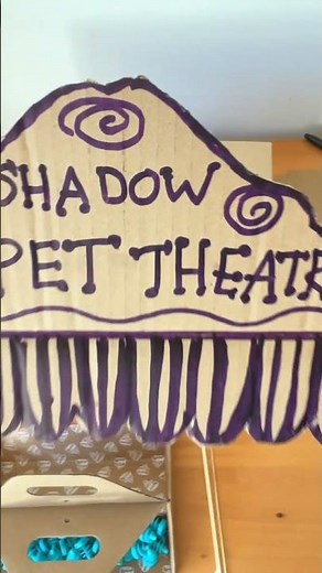 DIY Cardboard Puppet Theatre - Makedo #cardboard #puppetshow #diytoys