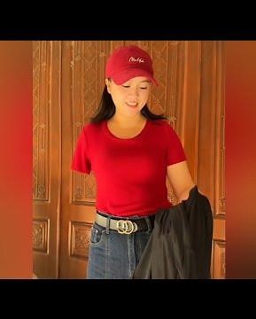 The beautiful woman with an amputated arm has a happy life with one arm #disability