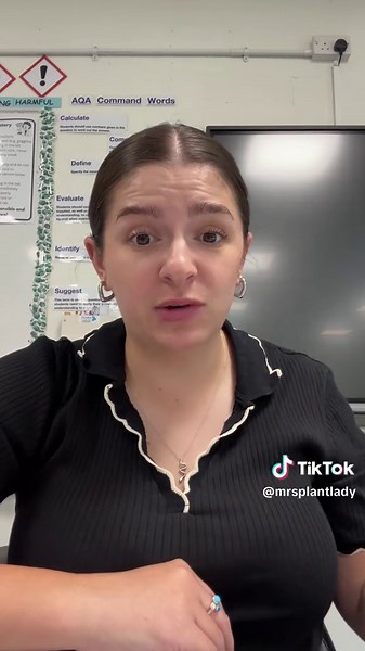 Science practical groups are definitely an understated classroom management technique, how do you set up your practical groups? #scienceteacher #teachertok #teachersoftiktok #ectteacher #traineeteacher