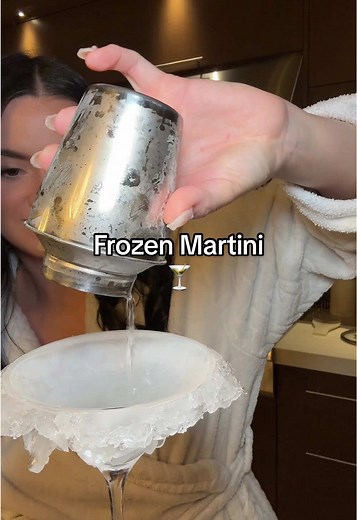 Frozen Martini Recipe: Refreshingly Cold Drink Ideas
