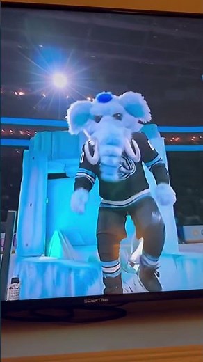 Utah Mammoth Mascot Tusky 🦣 🏒#NHL #hockey