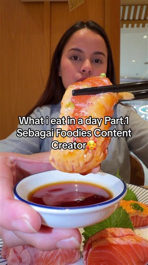 Apa aja yang ku makan kalau lagi gak ngonten sebagai foodies 🥰🥰 aku biasanya sehari makan 3x guyss kalian biasanya makan sehari berapakalii? #FeastPopCookiesandCream #FeastPop #BikinBreakMakinSeru