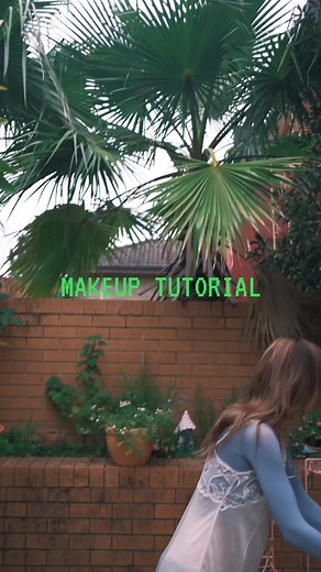 Peach PRC Flower Makeup Tutorial & Concert Looks