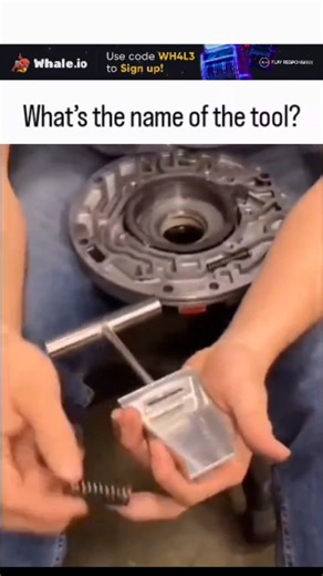 Innovate.oi | The post features a video demonstrating a specialised spring compressor tool for removing the pump slide spring in GM 4L60-E transmissions,... | Instagram