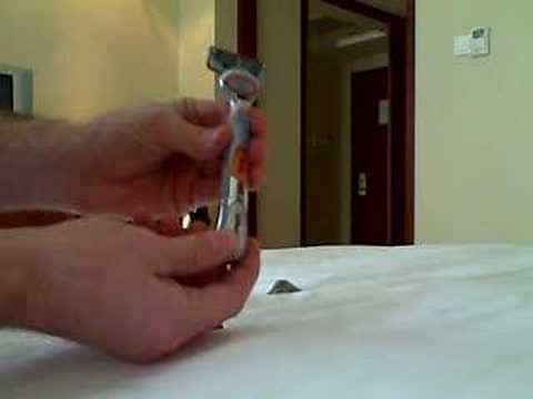 Gillette Fusion razor - how to change battery