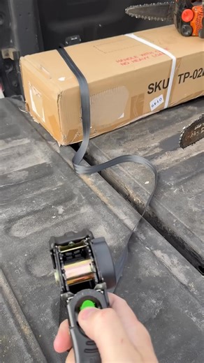 💪🚛 Secure Like a Pro! 🔒 ⚡ 🧰Meet the Rhino USA Retractable Ratchet Straps — heavy-duty 2″ × 10′ straps rated up to 3,033 lbs break strength! 💪🎯 🌀Self-retracting mechanism keeps things tidy and safe ✅✨ 💥Perfect for trucks, trailers or any big hauls — no mess, all control. 🧳 | Michael-wg