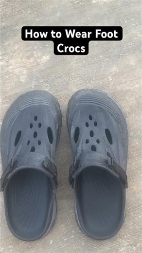 How to Wear Crocs. #youtubeshorts