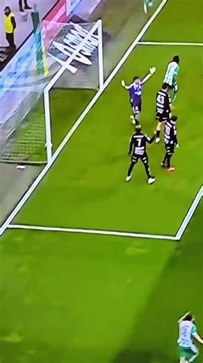 ВысокоВыпрыгнул,ЗабилГоловойЛАСКуИзЛинца-ЯкобШеллер-ЗащРапидаИзВены,20лет,190см#football#GoaI#music.