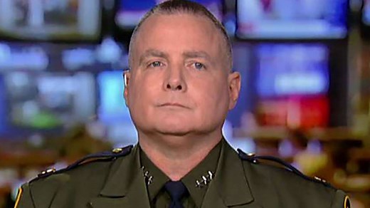 15K views · 327 reactions | Border Patrol official says 'outdated laws' make it difficult to handle flow of Central American migrants | Fox News Video | Facebook