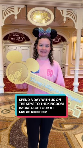 Ever wondered what happens behind the scenes at Magic Kingdom? 🔑 The Keys to the Kingdom Tour is a backstage walking tour that takes you beyond the rides and into how Disney magic actually works. You’ll learn the history and storytelling behind the park, hear insider stories about Walt Disney, and even visit the famous Utilidors underneath Magic Kingdom 👀 ✔️ Behind-the-scenes access ✔️ Exclusive backstage locations ✔️ Lunch included ✔️ Perfect for Disney fans who want more than rides If you’ve