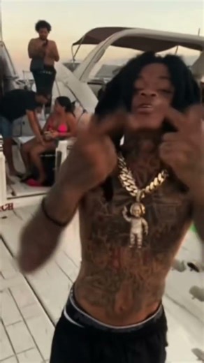 Spottemgottem beatbox is one of the best beatboxes I’ve heard #hiphopartist #spottemgottem #fyp