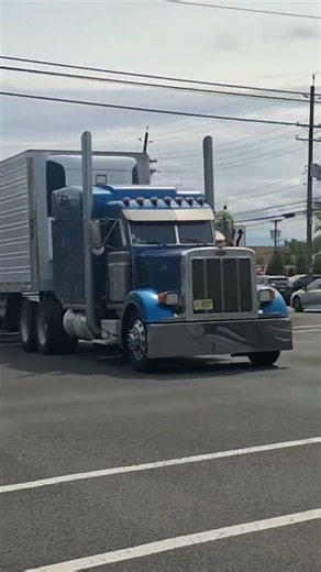 friendly same peterbilt with grovers spam!