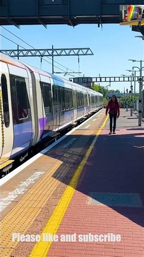 Elizabeth Line Class 345 Arrives at Ealing Broadway for Maidenhead #Shorts