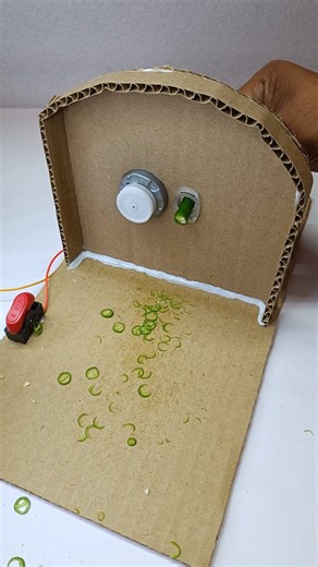 Chilli Cutter Mechanism with DC Motor
