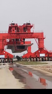 Bridge construction machine, bridge girders erection machine #BridgeConstruction #GirderErection #BridgeBuilding #ConstructionMachinery #BridgeEquipment #CivilEngineering #InfrastructureDevelopment #BridgeGirderMachine Bridge construction, girder erection, bridge building, construction machinery, bridge equipment, civil engineering, infrastructure development, bridge girder machine, precast concrete, bridge launching gantry. | GD King