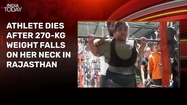 Video: Athlete dies after 270-kg weight falls on her neck during training at gym