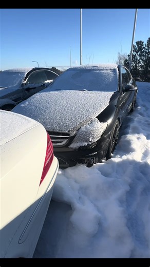 Explore the Mercedes-Benz CL63 AMG