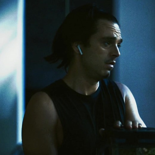 all i could focus on what his arms tbh #dumbmoneymovie #sebastianstan #sebstan #sebastianstanedit #dumbmoney #sebastianstantiktok