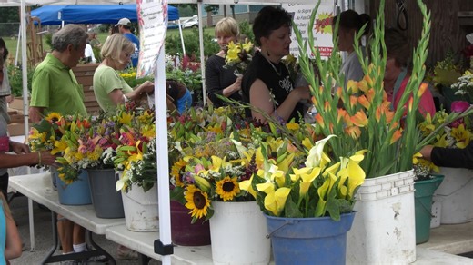 Brookfield Farmers Market goes indoors for winter at Brookfield Square Mall food court