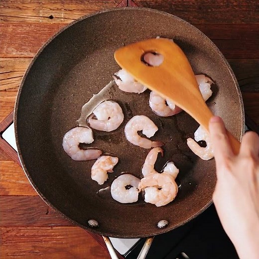 えびとトマトのうま塩たまご炒め