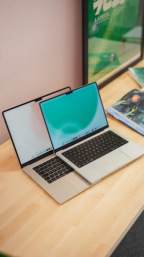 Tom Hitchins on Instagram: "M2 MacBook Air 15 vs MacBook Pro 14 - a size comparison  Had so many questions about how this compares to the 14” MBP so I hope this clears it up for you!  Btw, the 15” Air is such a good computer, daaammmm Apple know what they’re doing ‍ #macbookair #macbookpro #macbook #macbookairm2 #m2macbookair #laptop #notebook #apple"