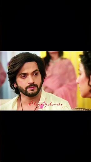 Mehndi Wale Haath😍#patibrahmachari#suraj#isha#hearttouching#mehndi#mehndishorts#love#status#dangaltv