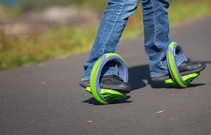 Orbitwheel, Clever Single-Wheel Skates That Are Operated in a Wave-Like Motion