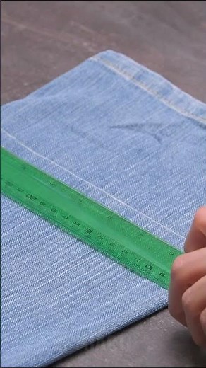 How to hem flared jeans in 5 minutes while keeping the original hem! Miarti 🧵✂️