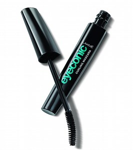Lakme Eyeconic Curling Mascara Review: Price, Pros, And Cons