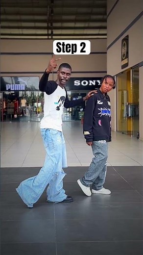 Give this a try😉🤞🏾 #moonwalk #tutorial