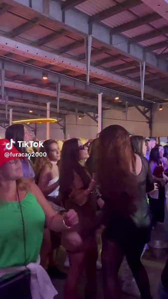 Baile da Fura Pega Fogo: Um Clássico do Funk